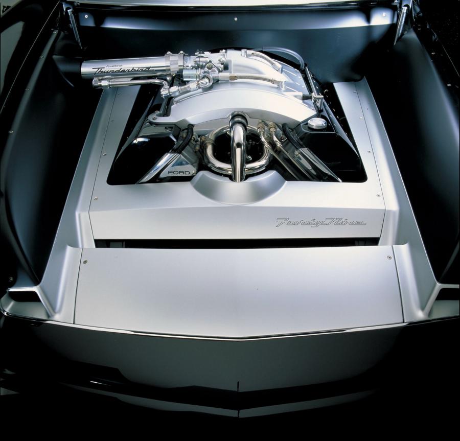  Ford Forty Nine Concept 2001 года  (фото 9 из 29)